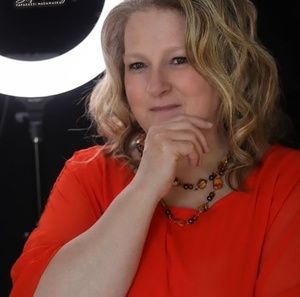 Meet your Posher, Brenda